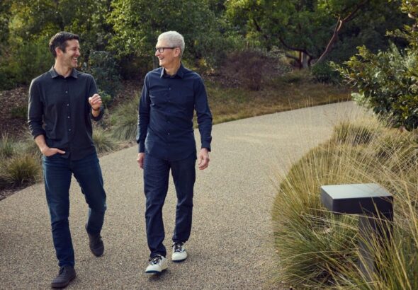 tim-cook-john-ternus-apple-ceo